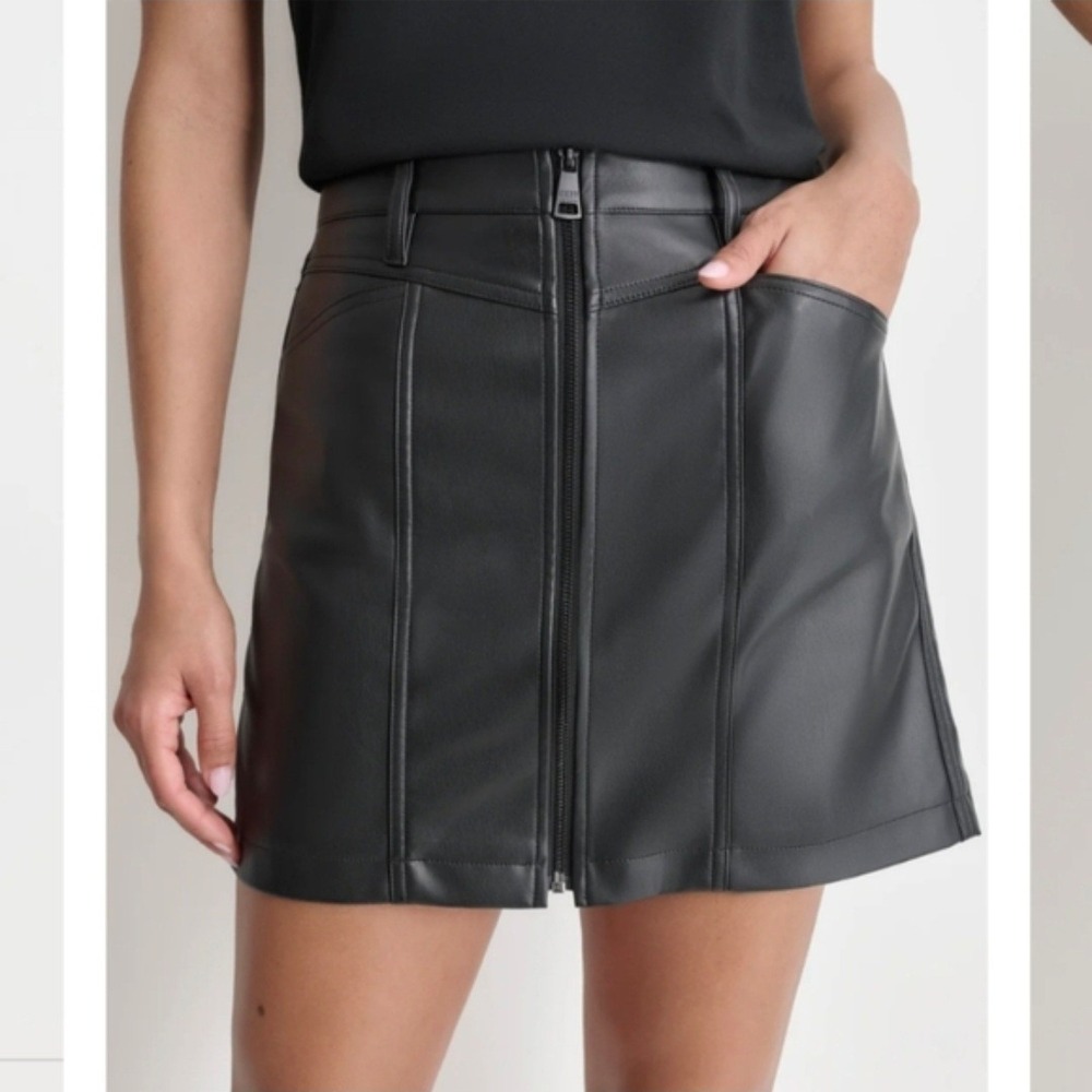 DKNY Jeans Womens Faux Leather Front Zip Mini Skirt Black Size 25 NWT